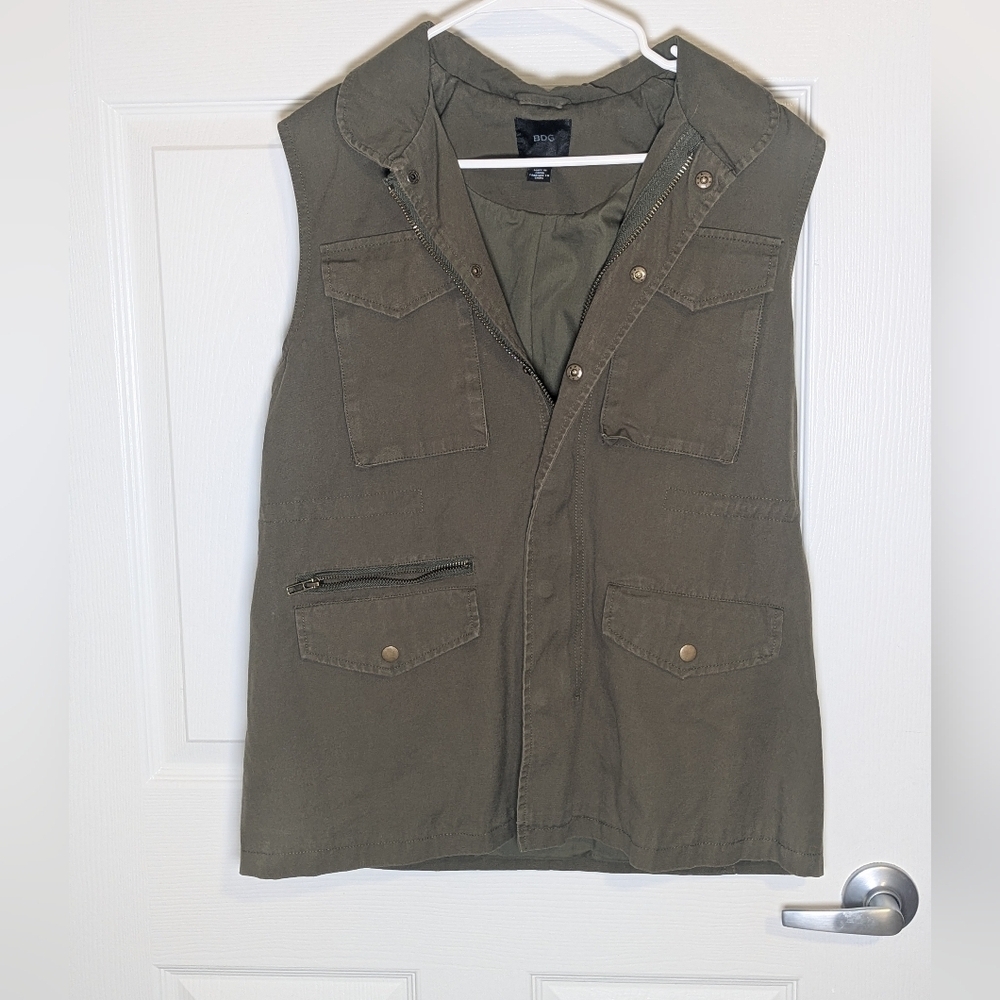 BDG Urban Outfitters Military Style Utility Vest – Olive Green M